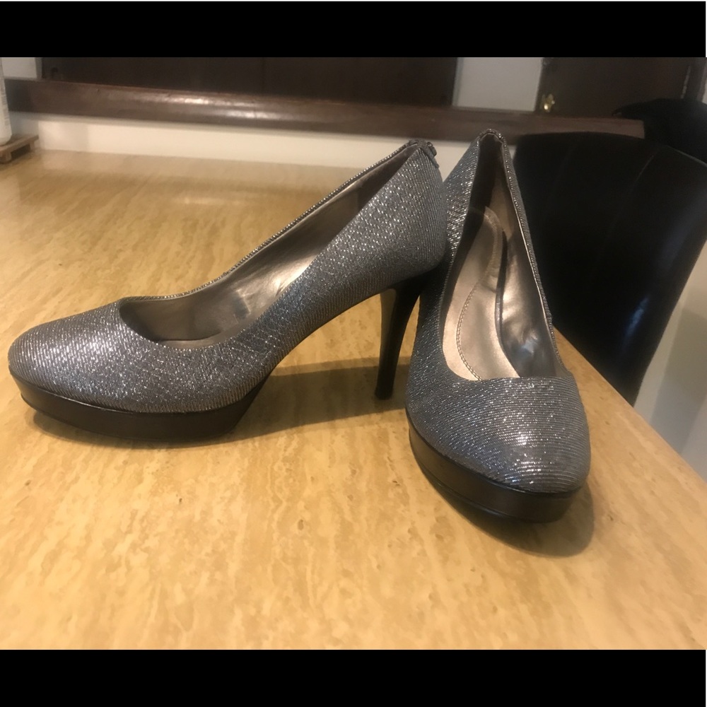 Silver  Sparkling Heels Size 10m.
